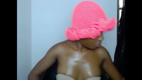 Snapshot of cornxcunt chatting on 10/12/25, 12:59 cornxcunt online show from 10/12/25, 12:59