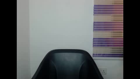 Snapshot of cornxcunt chatting on 10/21/25, 06:52 cornxcunt online show from 10/21/25, 06:52