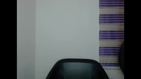 Snapshot of cornxcunt chatting on 10/22/25, 07:02 cornxcunt online show from 10/22/25, 07:02