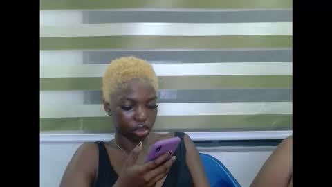 cornxcuntx online show from 11/23/25, 08:30