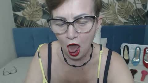 Snapshot of corssika chatting on 09/26/25, 06:23 corssika online show from 09/26/25, 06:23