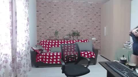 Elisa online show from 02/27/25, 07:34