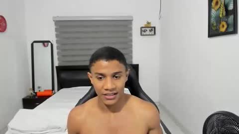 Snapshot of corzoethan chatting on 11/17/25, 10:59 Ethan online show from 11/17/25, 10:59