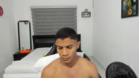 Snapshot of corzoethan chatting on 11/20/25, 11:15 Ethan online show from 11/20/25, 11:15