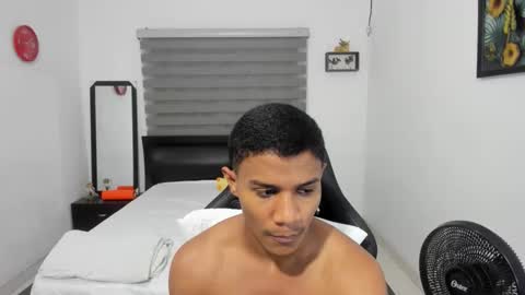 Snapshot of corzoethan chatting on 12/01/25, 05:01 Ethan online show from 12/01/25, 05:01