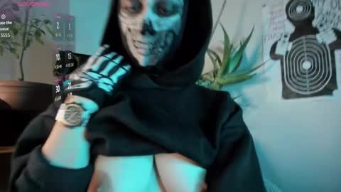 Snapshot of cos_operator chatting on 10/05/25, 05:44 cos_operator online show from 10/05/25, 05:44