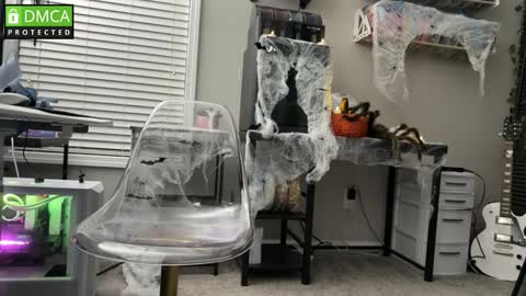 Snapshot of cosmicdreamz chatting on 10/31/25, 02:12 BrittanyRose online show from 10/31/25, 02:12