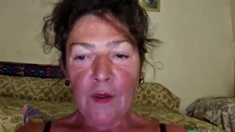 Snapshot of cougarcofee chatting on 09/18/25, 08:11 cougarcofee online show from 09/18/25, 08:11