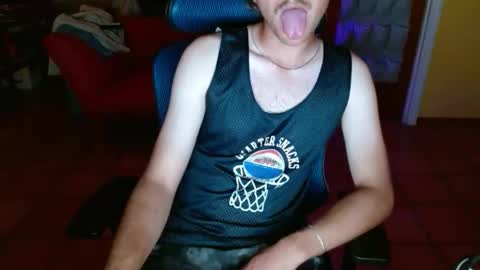 Snapshot of couldbesleeping chatting on 11/08/25, 05:07 couldbe online show from 11/08/25, 05:07