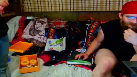 Alaskawildcouple online show from 09/26/25, 01:15