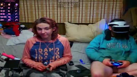 Alaskawildcouple online show from 10/23/25, 01:21