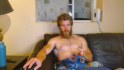 Snapshot of couplaloverz chatting on 10/16/25, 04:24 Tony online show from 10/16/25, 04:24