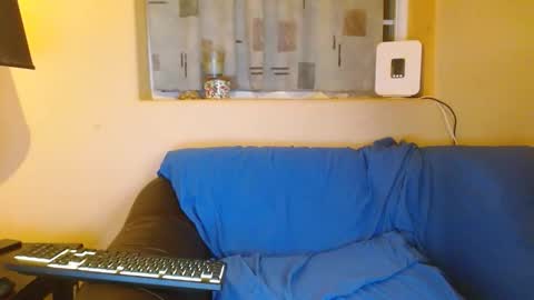 Snapshot of couplaloverz chatting on 10/21/25, 05:30 Tony online show from 10/21/25, 05:30