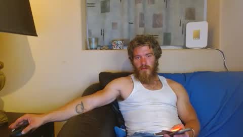 Snapshot of couplaloverz chatting on 10/22/25, 04:24 Tony online show from 10/22/25, 04:24