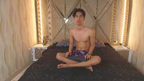 Ricardo  Isabella online show from 06/22/26, 07:16