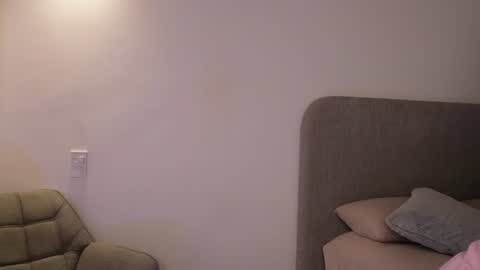 Snapshot of couple_of_your_dreams_ chatting on 06/20/26, 11:13 Kay online show from 06/20/26, 11:13