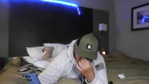 Snapshot of couple_pleaser1 chatting on 09/26/25, 11:42 Ieathairytacos online show from 09/26/25, 11:42