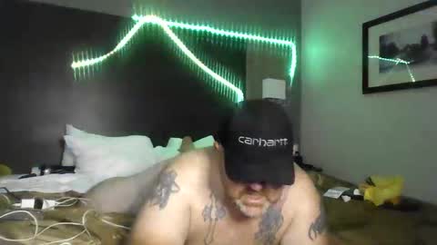 Snapshot of couple_pleaser1 chatting on 10/19/25, 12:00 Ieathairytacos online show from 10/19/25, 12:00