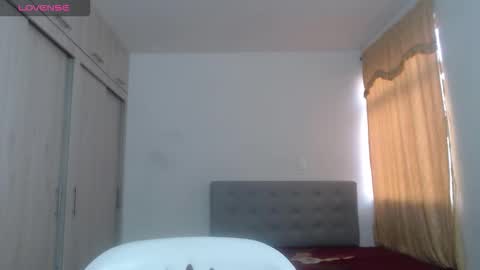  ALEJANDRO Y EMILY  online show from 10/05/25, 12:25