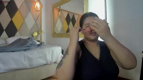 Marlon  Laura online show from 09/11/25, 03:39