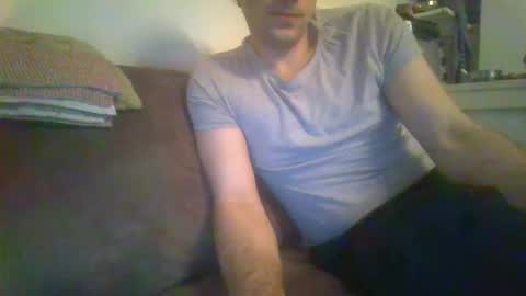 Snapshot of couplegame1901 chatting on 12/03/25, 02:52 couplegame1901 online show from 12/03/25, 02:52