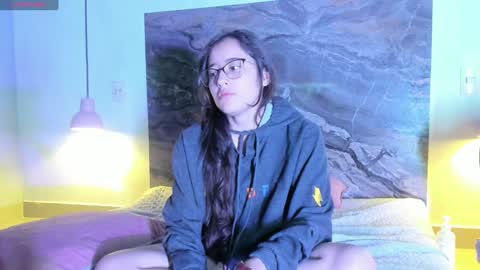 Couplehot  1 online show from 01/12/25, 06:49