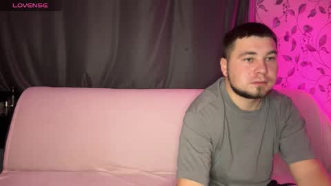 Snapshot of coupleinspire chatting on 10/31/25, 08:21 Emily Ryan online show from 10/31/25, 08:21