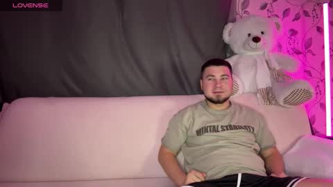 Snapshot of coupleinspire chatting on 11/13/25, 09:14 Emily Ryan online show from 11/13/25, 09:14