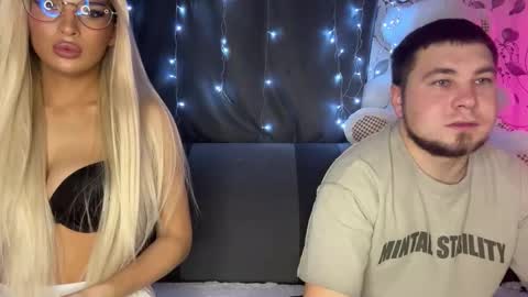 Snapshot of coupleinspire chatting on 12/05/25, 09:00 Emily Ryan online show from 12/05/25, 09:00