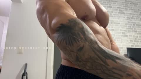 couplemuscle40 online show from 02/25/26, 05:44