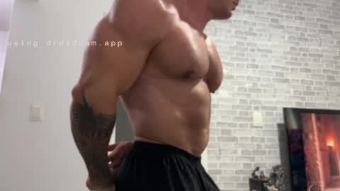 couplemuscle40 online show from 04/07/26, 05:57