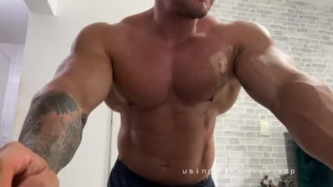couplemuscle40 online show from 05/08/26, 02:55