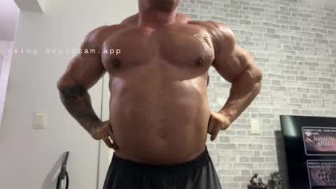 couplemuscle40 online show from 05/19/26, 04:57