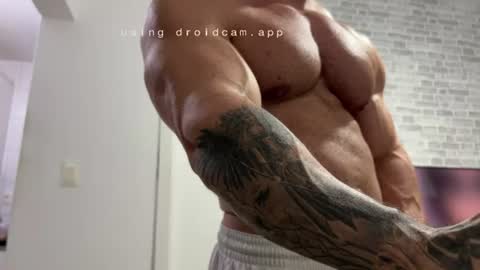 couplemuscle40 online show from 07/11/26, 06:10