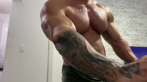 couplemuscle40 online show from 07/21/26, 02:25