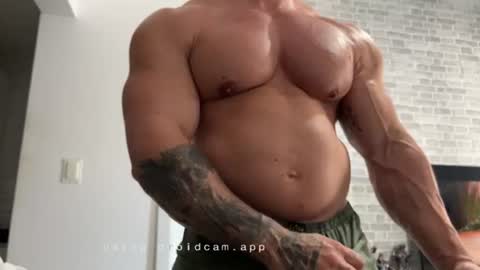 couplemuscle40 online show from 07/28/26, 04:27