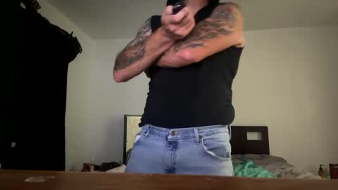 Snapshot of coxcummins7 chatting on 10/06/25, 01:14 coxcummins7 online show from 10/06/25, 01:14