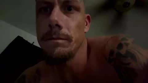 Snapshot of coxcummins7 chatting on 10/15/25, 10:15 coxcummins7 online show from 10/15/25, 10:15