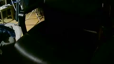 Snapshot of coyote017 chatting on 09/15/25, 04:23 coyote017 online show from 09/15/25, 04:23