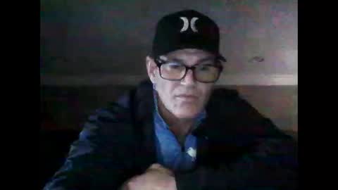 Snapshot of crackback927 chatting on 02/20/26, 01:02 crackback927 online show from 02/20/26, 01:02