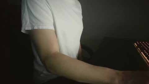Snapshot of crafty333 chatting on 05/18/26, 03:51 crafty333 online show from 05/18/26, 03:51