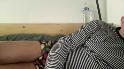 Snapshot of crapaud75018paris chatting on 04/15/26, 12:01 crapaud75018paris online show from 04/15/26, 12:01