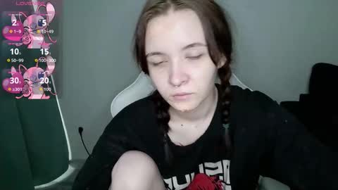 Snapshot of crash_test13 chatting on 10/30/25, 08:49 crash_test13 online show from 10/30/25, 08:49