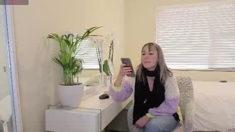 Snapshot of crazy_ass_stacy chatting on 06/15/26, 01:02 Stacy 2pm to 6pm mon-fri 3 CAT online show from 06/15/26, 01:02