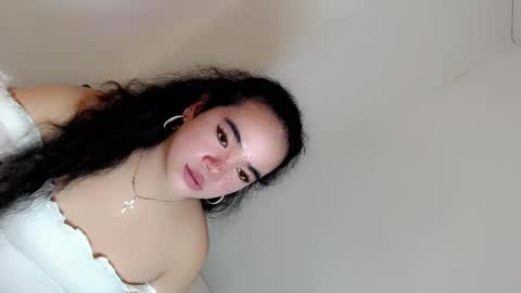 Hot Ayisha online show from 12/18/24, 03:58