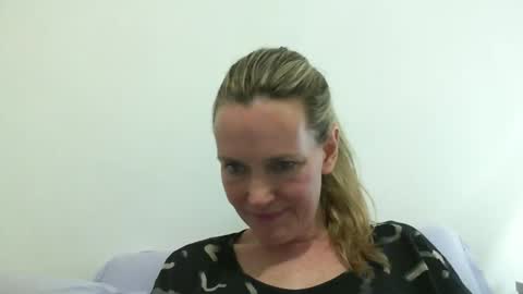 Anny online show from 12/15/24, 01:02
