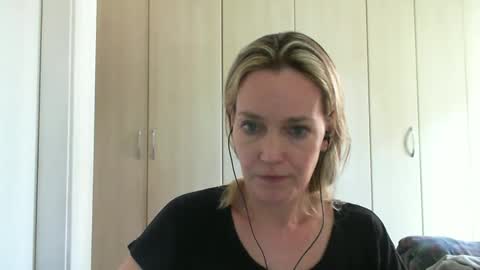 Anny online show from 12/19/24, 10:56