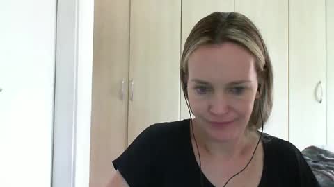 Anny online show from 12/23/24, 11:57