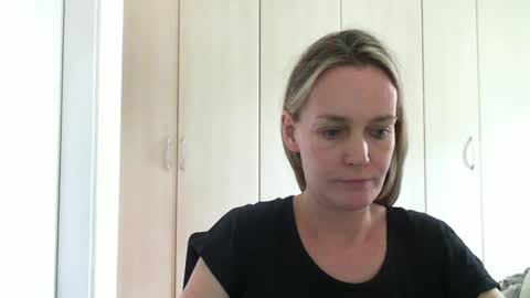Anny online show from 12/24/24, 01:28