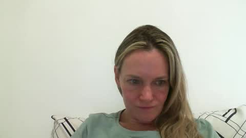 Anny online show from 12/29/24, 09:09